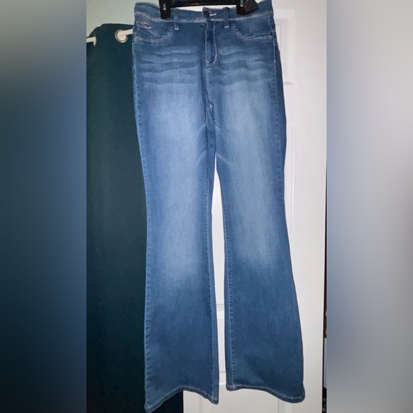 Women’s Flare Jeans YMI - Picture 2 of 5